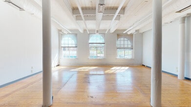 514 Fulton St, Troy, NY à louer Numérisation 3D Matterport– Image 1 sur 18