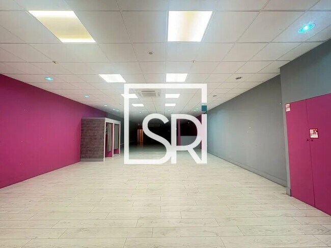 Plus de détails pour Local commercial à louer