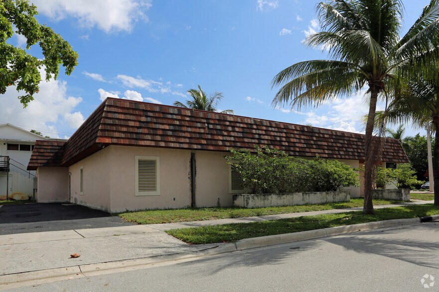 1001 N Olive Ave, West Palm Beach, FL à louer - Photo de l’immeuble – Image 2 sur 6