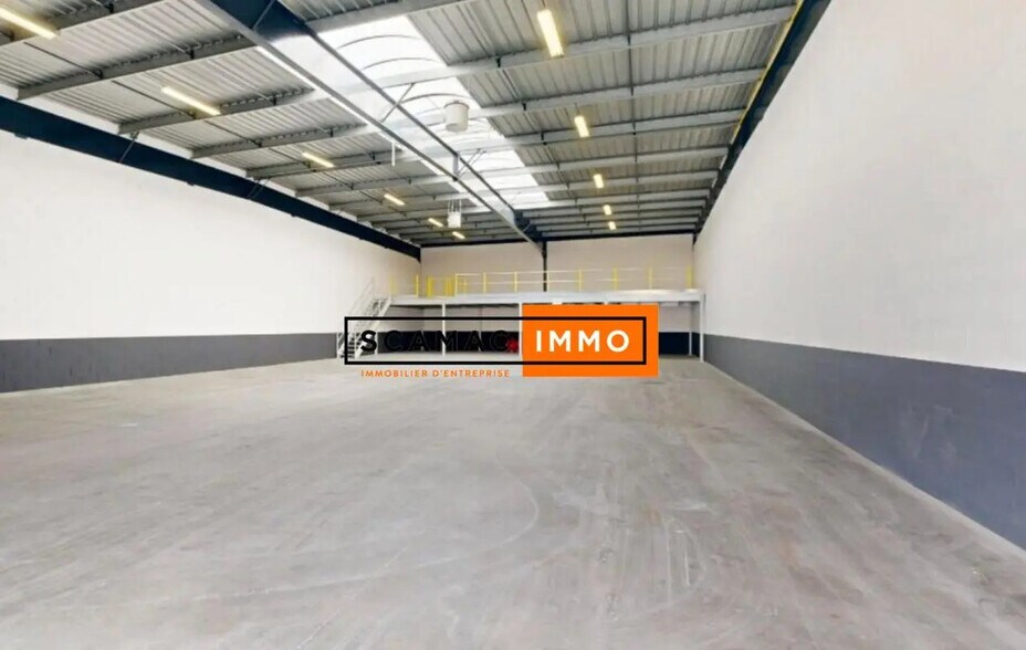 Industriel/Logistique dans Bezons à louer - Photo de l’immeuble – Image 2 sur 9