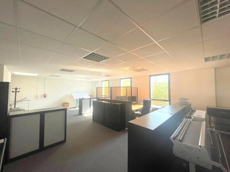 Bureau dans Croissy-sur-Seine à louer - Photo de l’immeuble – Image 3 sur 9