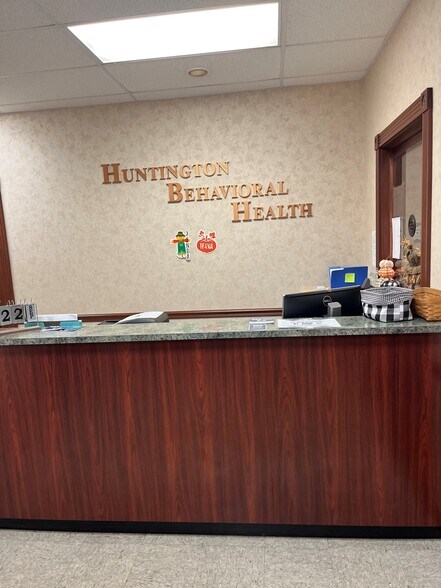 1415 6th Ave, Huntington, WV à vendre - Photo de l’immeuble – Image 2 sur 9