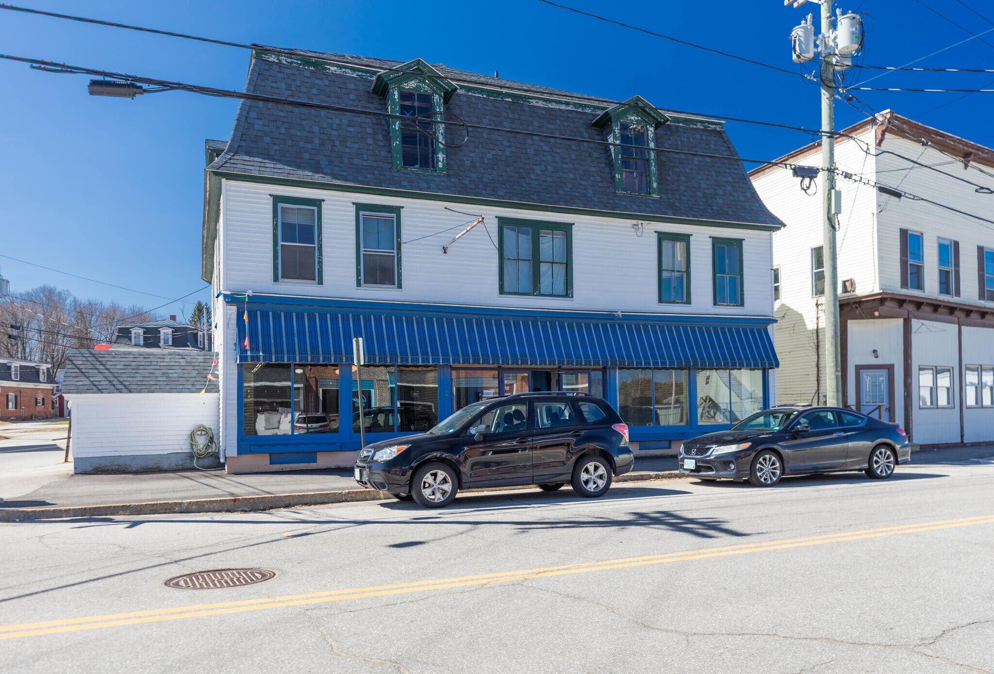 2 Depot St, Pittsfield, NH à vendre Photo principale– Image 1 sur 67