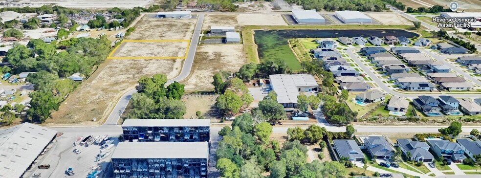 1512 Bend Dr, Tarpon Springs, FL à vendre - Photo de l’immeuble – Image 2 sur 7