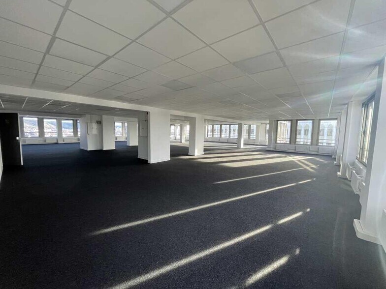 Bureau dans Rouen à louer - Photo de l’immeuble – Image 3 sur 9