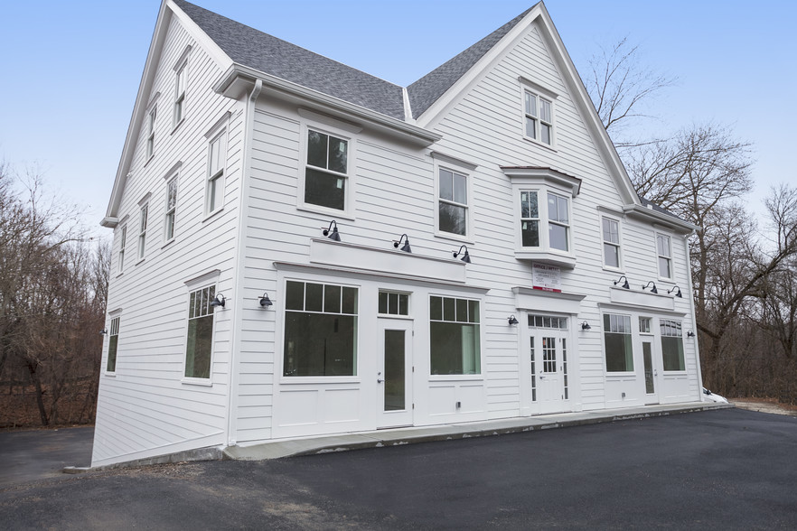 152 Bedford Rd, Katonah, NY à louer - Photo de l’immeuble – Image 1 sur 15