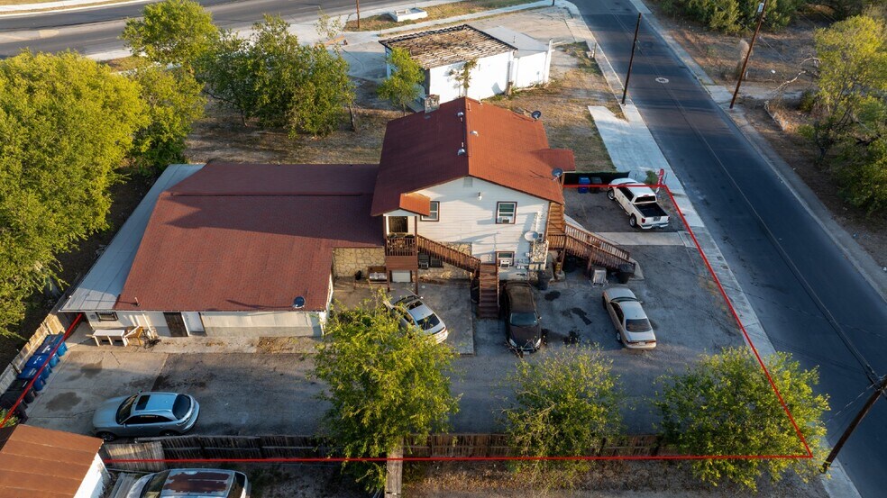 563 SW 39th St, San Antonio, TX à vendre - Photo de l’immeuble – Image 3 sur 11