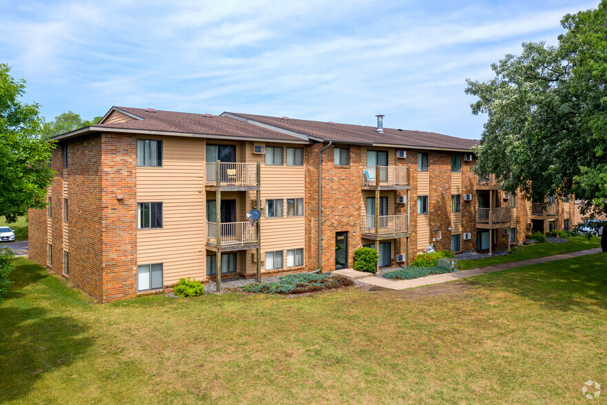 299 14th Ave SE, Saint Cloud, MN à vendre - Photo principale – Image 1 sur 6