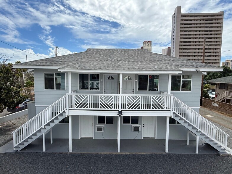 2711 Waiaka Rd, Honolulu, HI à vendre - Photo principale – Image 1 sur 8