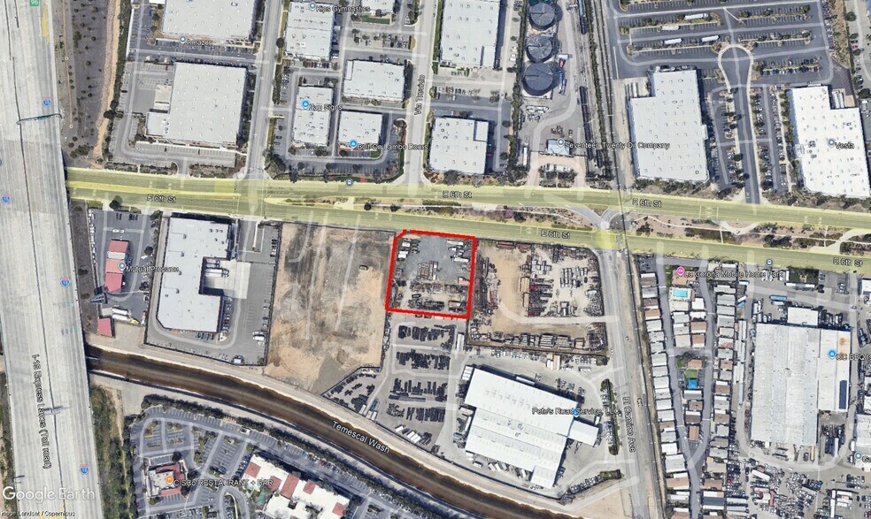 East 6th Street, Corona, CA à louer - Photo principale – Image 1 sur 1