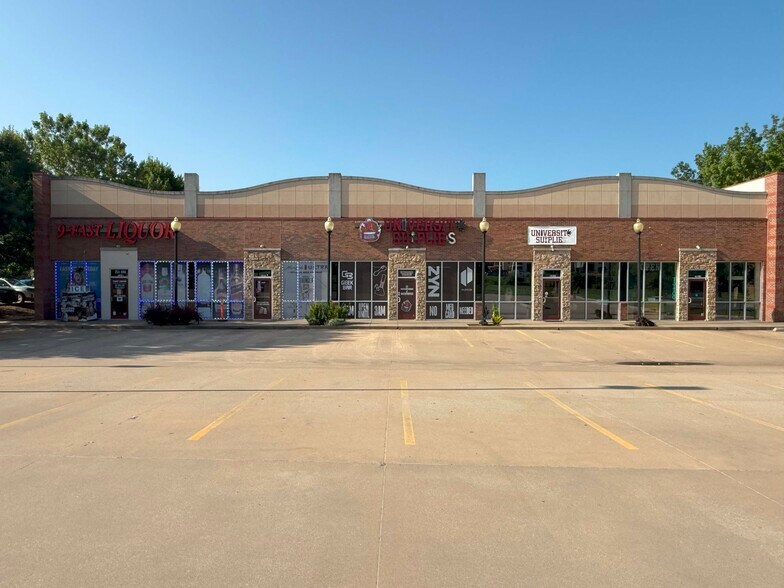 751 Canadian Trails Dr, Norman, OK à vendre - Photo de l’immeuble – Image 3 sur 5