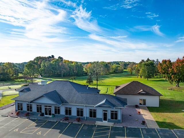 11426 Wren Rd, Marshfield, WI à vendre - Photo de l’immeuble – Image 1 sur 54