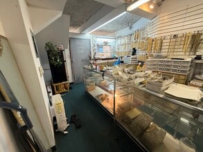 223 W 16th St, New York, NY à louer Photo intérieure– Image 2 sur 4