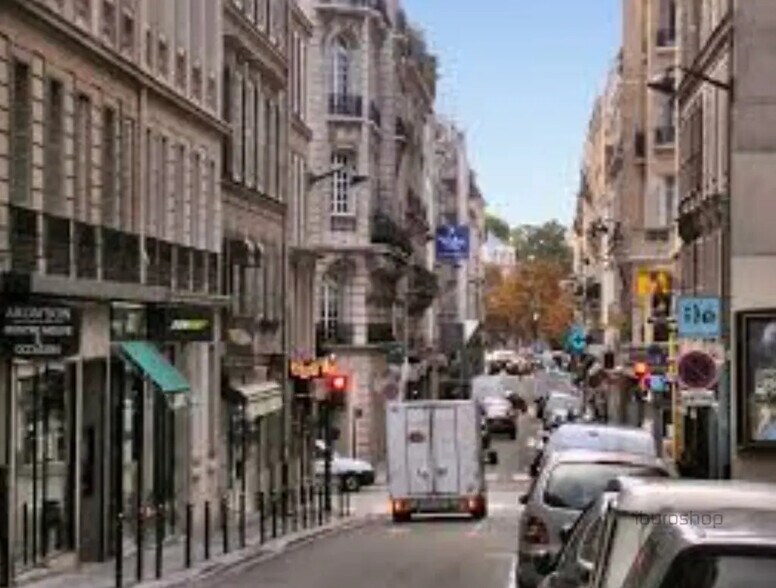 Local commercial dans Paris à louer - Photo de l’immeuble – Image 2 sur 3