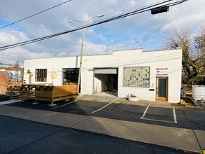 244 Short Coxe Ave, Asheville, NC à louer Photo de l’immeuble– Image 1 sur 4