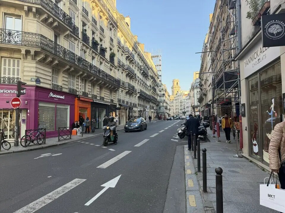 Local commercial dans Paris à louer Photo de l’immeuble– Image 1 sur 7