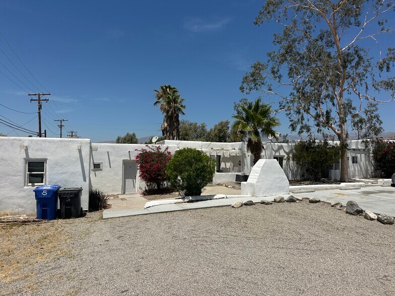 66351 1st St, Desert Hot Springs, CA à vendre - Photo de l’immeuble – Image 2 sur 7