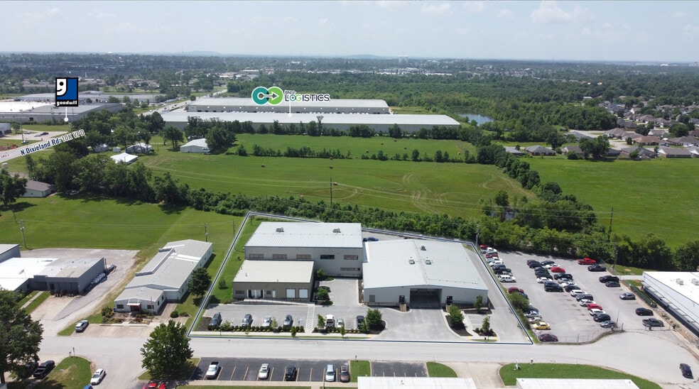 2120 Town West Dr, Rogers, AR à vendre - Photo de l’immeuble – Image 3 sur 16