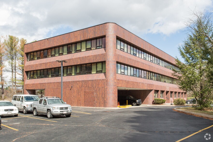 141 Parker St, Maynard, MA à louer - Photo de l’immeuble – Image 3 sur 32
