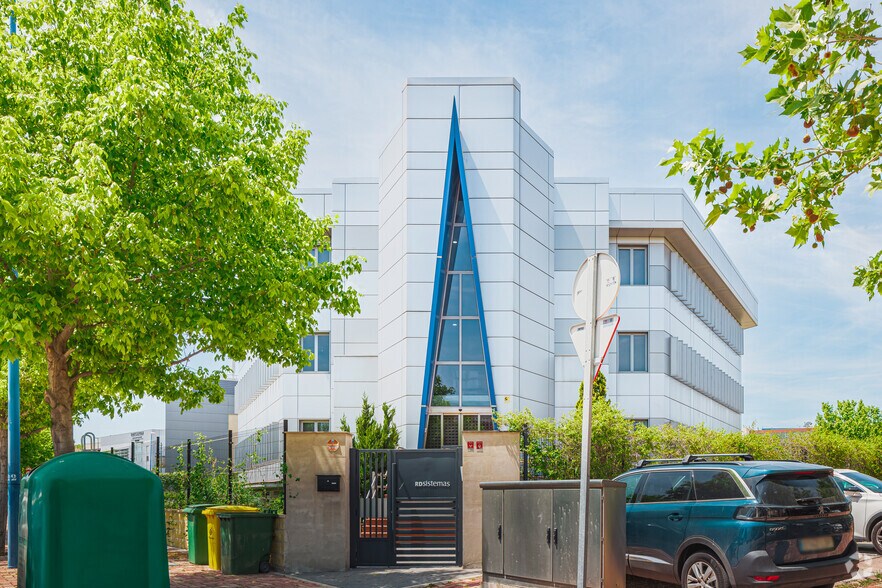 Bureau dans Leganés, Madrid à vendre - Photo de l’immeuble – Image 2 sur 33