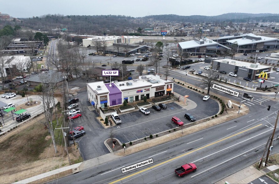 10121 N Rodney Parham Rd, Little Rock, AR à louer - Photo de l’immeuble – Image 2 sur 7