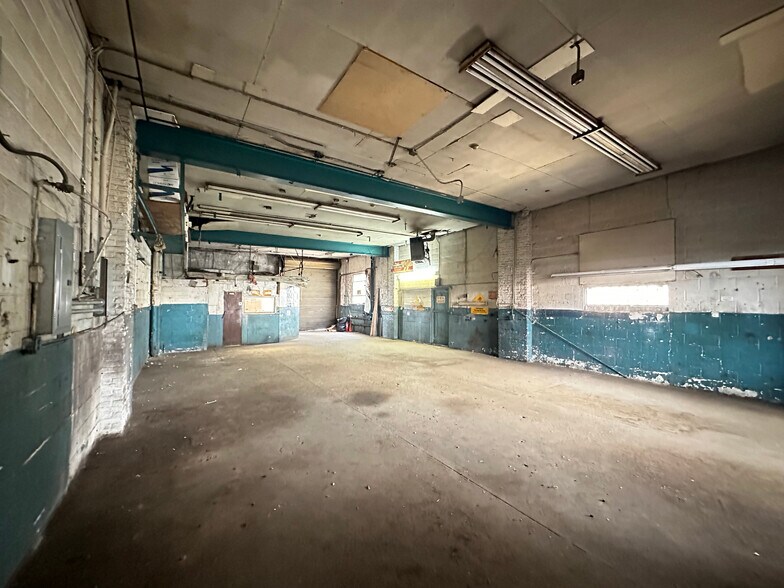 2355-2359 McDonald Ave, Brooklyn, NY à louer - Photo de l’immeuble – Image 2 sur 5