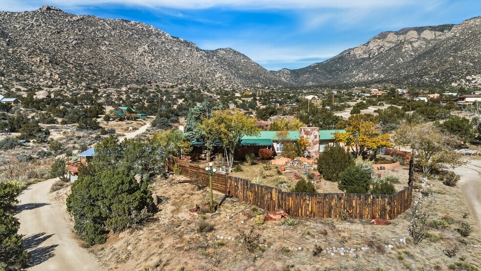 24 Matisse Rd NE, Albuquerque, NM à vendre - Photo de l’immeuble – Image 3 sur 135
