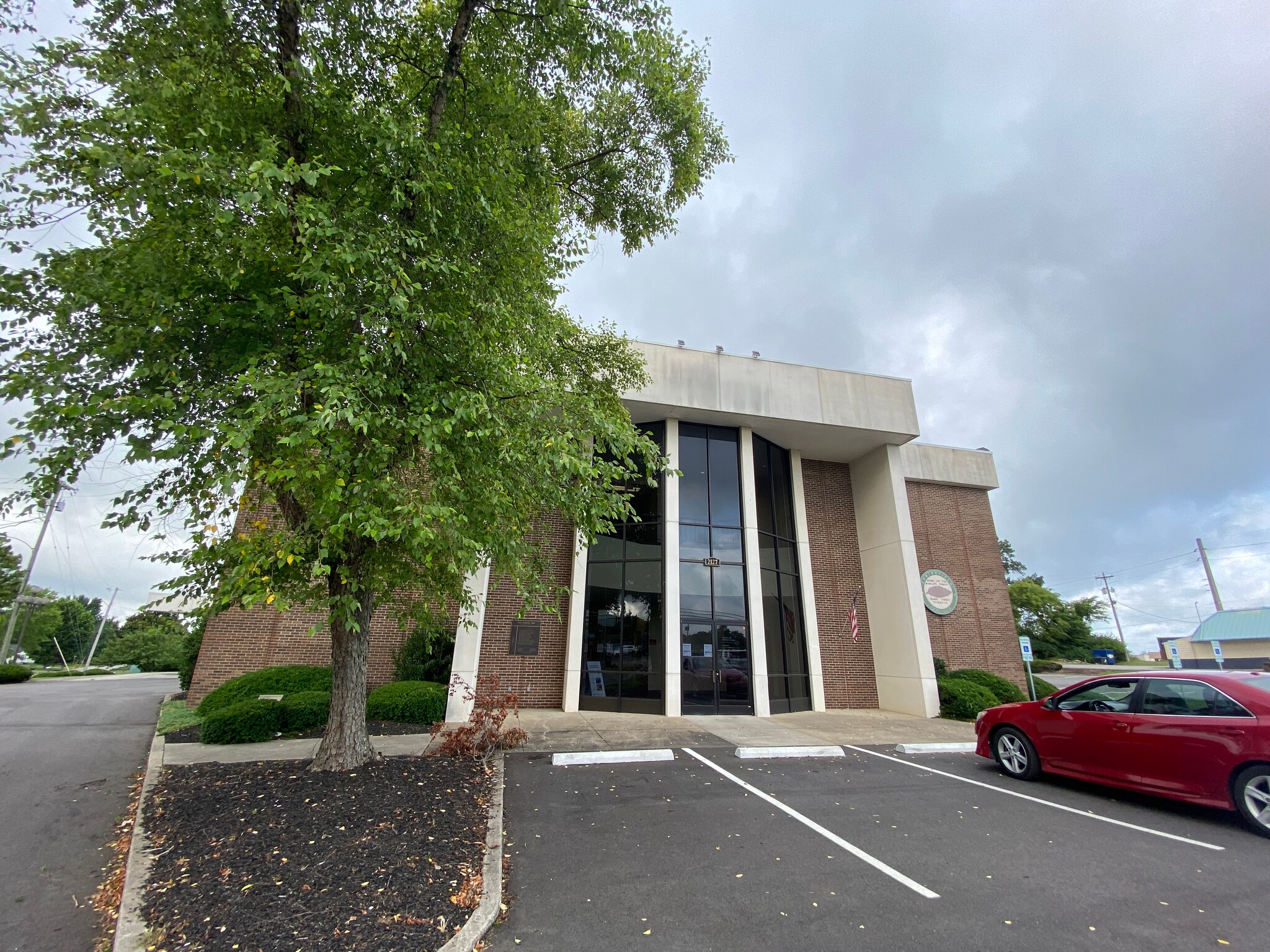 2127-2129 Memorial Blvd, Springfield, TN à vendre Photo principale– Image 1 sur 9