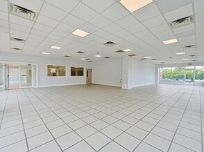 1389 Richmond Rd, Charlottesville, VA à louer Photo intérieure– Image 1 sur 4