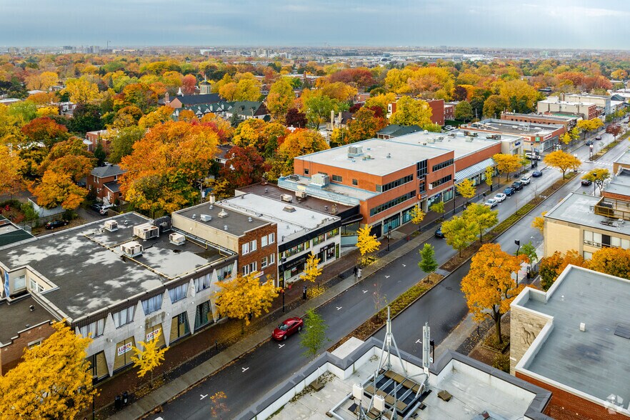740-752 Boul Décarie, Saint-Laurent, QC à vendre - Aérien – Image 2 sur 5