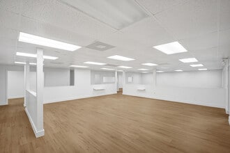 12050 NE 14th Ave, Miami, FL à louer Photo intérieure– Image 1 sur 22