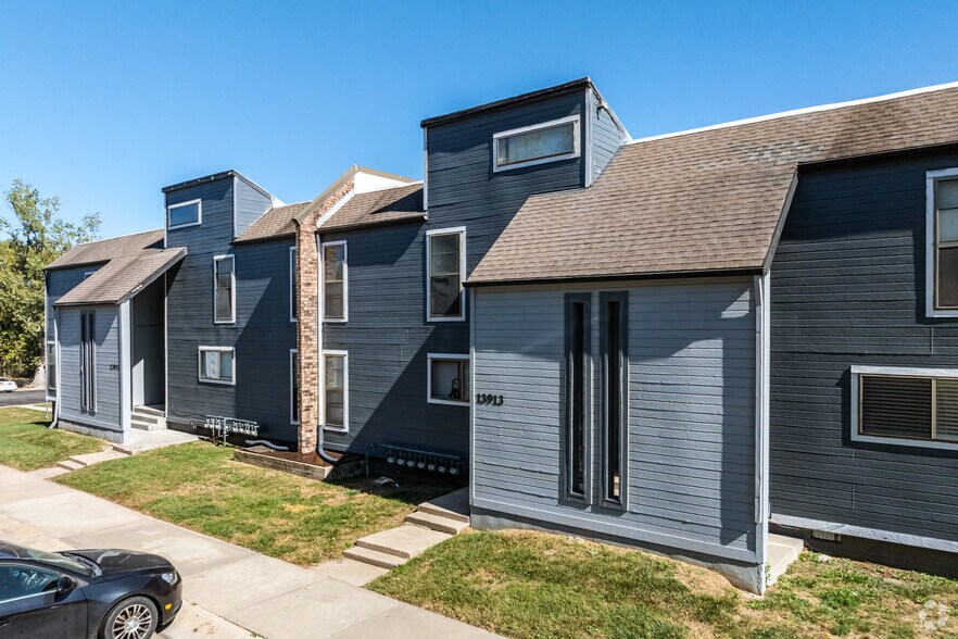 13900 Grandboro Ln, Grandview, MO à vendre - Photo de l’immeuble – Image 3 sur 19