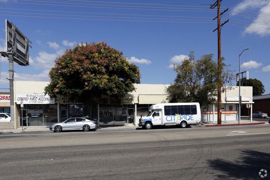 21901-21909 Devonshire St, Chatsworth, CA à louer - Photo de l’immeuble – Image 2 sur 7