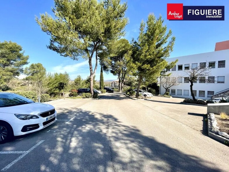 65 Rue Louis De Broglie, Aix-en-Provence à louer - Photo de l’immeuble – Image 1 sur 10