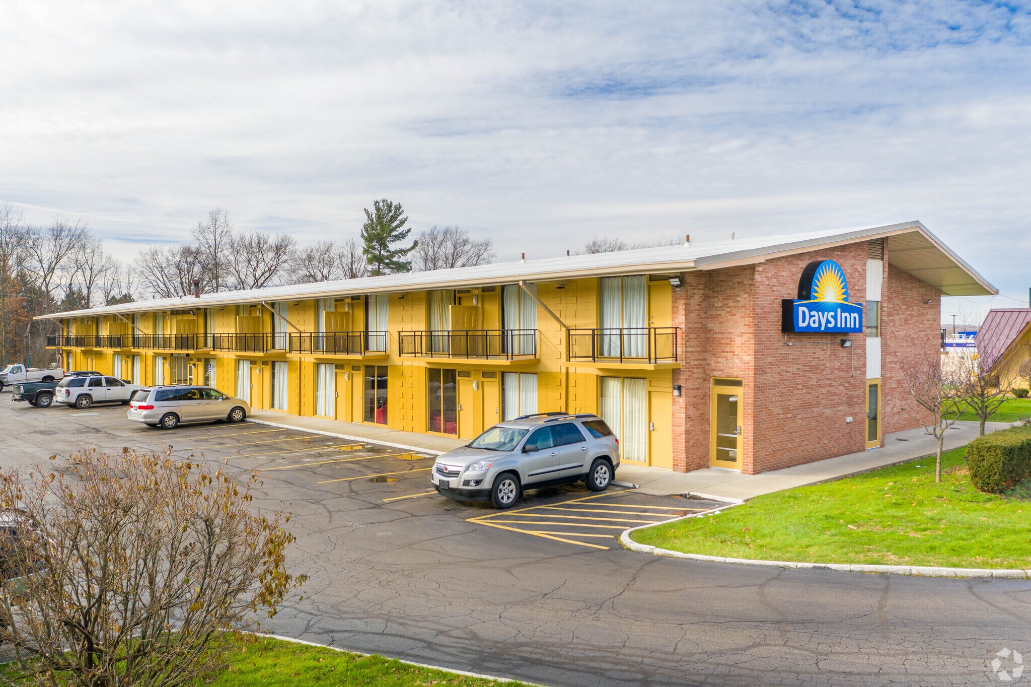 1300 Youngstown Warren Rd, Niles, OH à vendre Photo principale– Image 1 sur 11