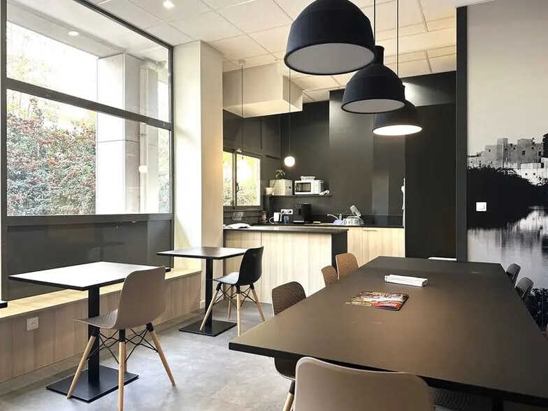 Bureau dans Villeurbanne à louer - Photo intérieure – Image 2 sur 7