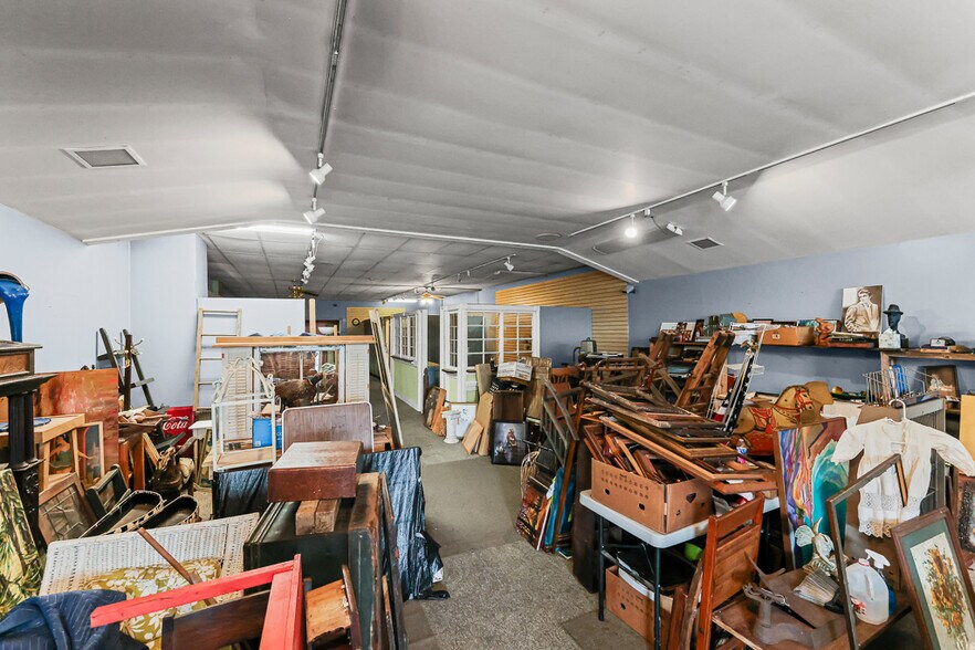 361 E Main St, Alliance, OH à vendre - Photo de l’immeuble – Image 3 sur 44