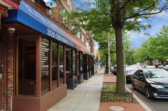 7327 GEORGIA Ave NW, Washington, DC à louer Photo intérieure– Image 2 sur 5