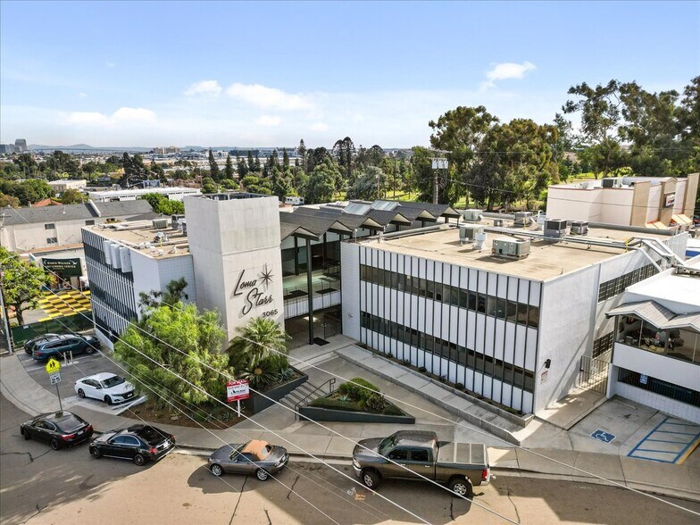 3065 Rosecrans Pl, San Diego, CA à vendre - Photo de l’immeuble – Image 2 sur 20