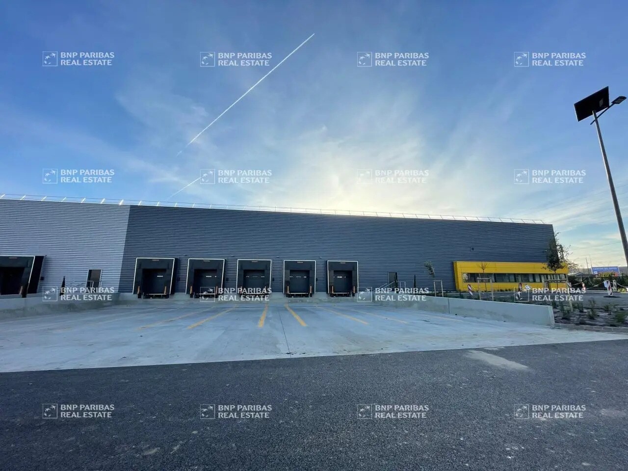 Bureau dans Toulouse à louer Photo de l’immeuble– Image 1 sur 10