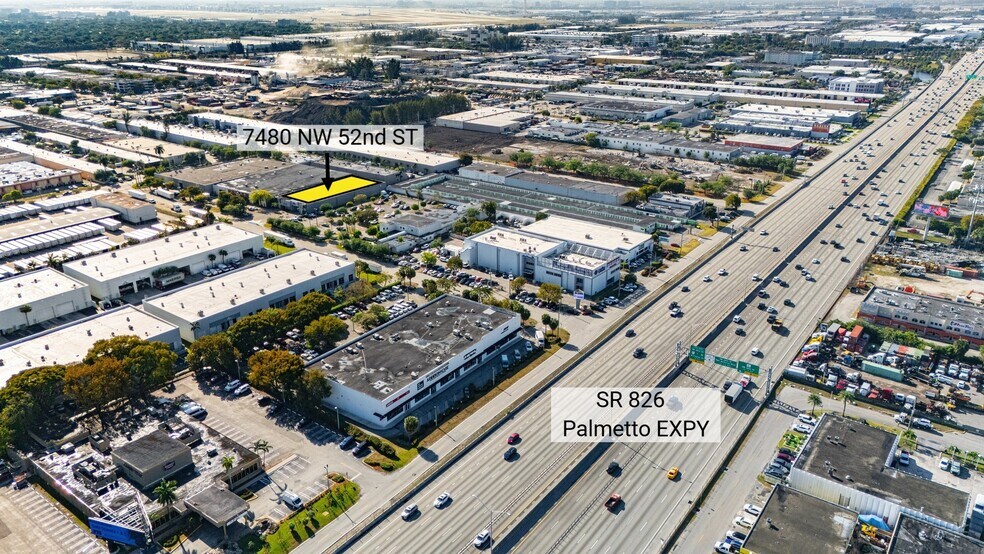 7480 NW 52nd St, Miami, FL à vendre - Photo de l’immeuble – Image 2 sur 18