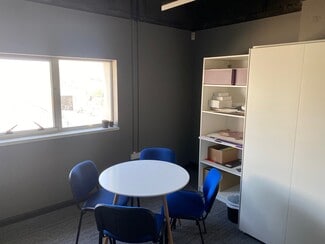 Plus de détails pour Bureau, Industriel/Logistique à louer