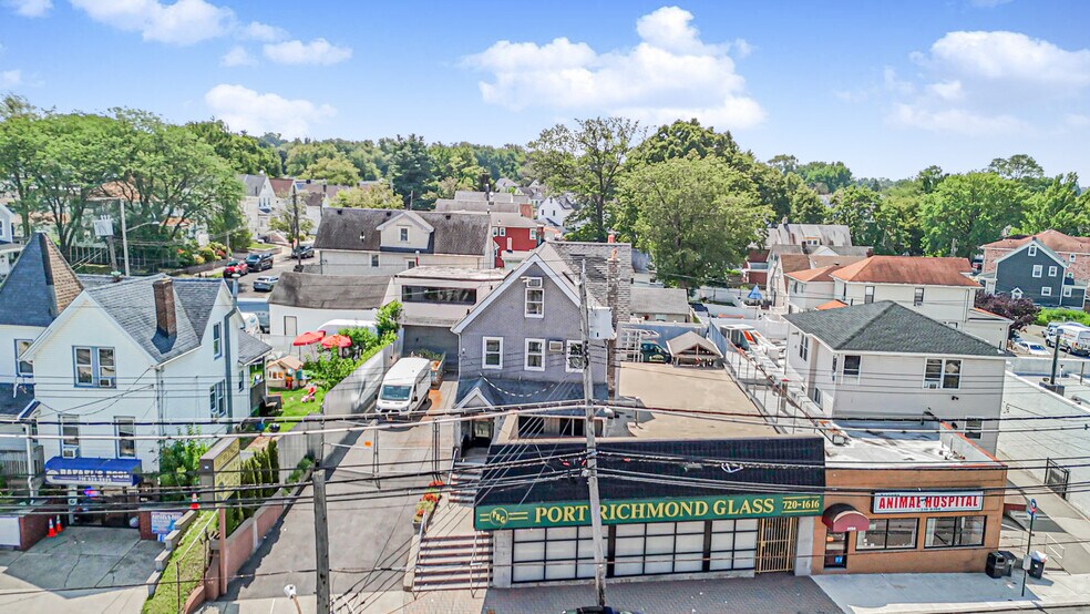 1288 Forest Ave, Staten Island, NY à vendre - Photo de l’immeuble – Image 3 sur 43