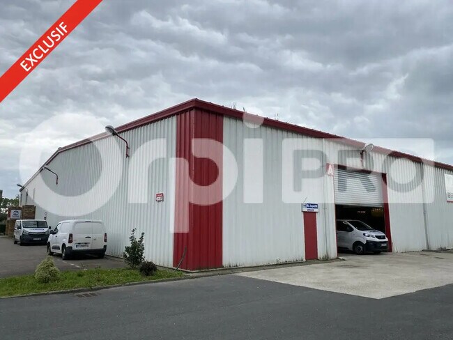 Plus de détails pour Bureau, Local d'activités à louer