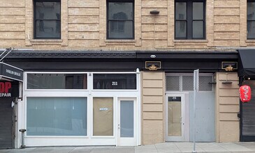 211 Ofarrell St, San Francisco, CA à louer Photo de l’immeuble– Image 2 sur 2