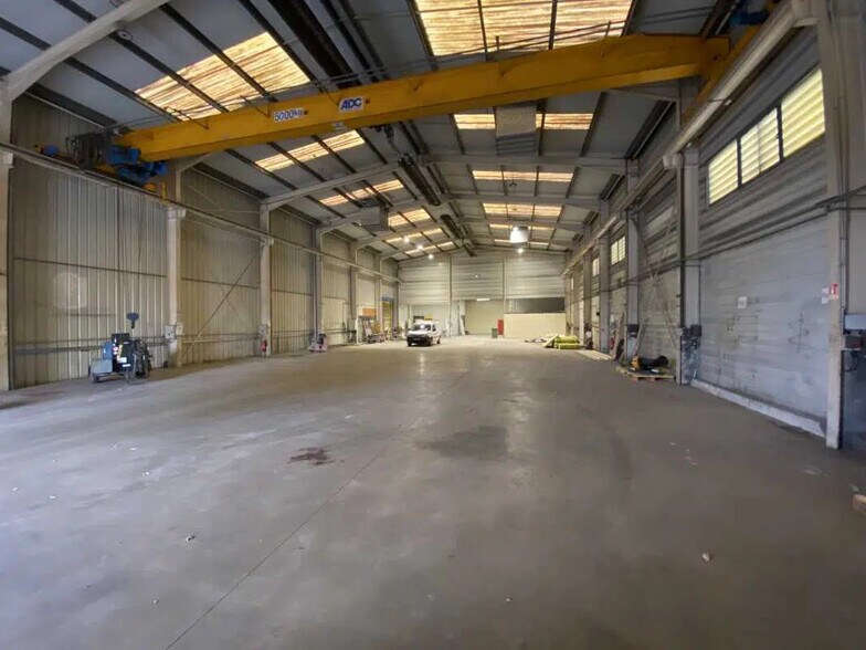 Bureau dans Artigues-près-Bordeaux à louer - Photo de l’immeuble – Image 1 sur 7