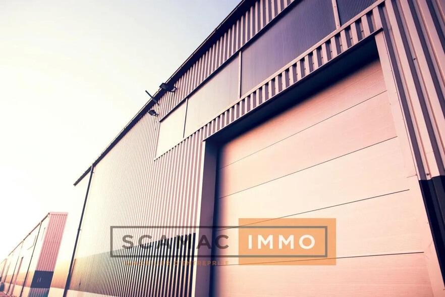 Industriel/Logistique dans Villeneuve-la-Garenne à louer - Photo de l’immeuble – Image 1 sur 5