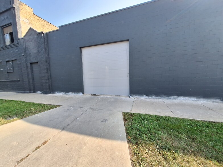 4401-4415 W Cermak Rd, Chicago, IL à louer - Photo de l’immeuble – Image 3 sur 4