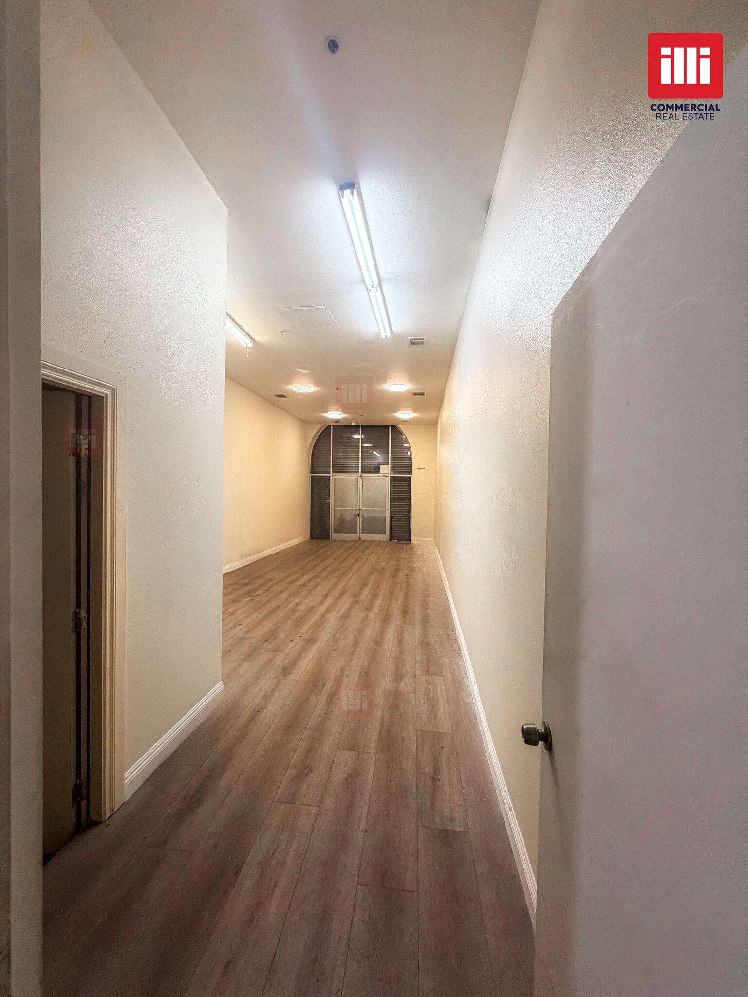 1325 Venice Blvd, Los Angeles, CA à louer Photo intérieure– Image 1 sur 6