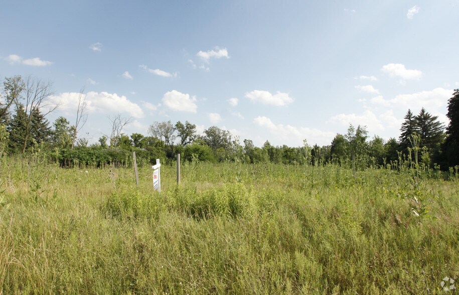 47351 Michigan Ave, Canton Township, MI à louer - Photo de l’immeuble – Image 2 sur 2